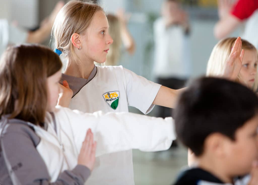 WingTsun - Selbstverteidigung für Teens (ab 10 J.) 2 Selbstverteidigung für Kinder ab 8 Jahren der WingTsun Akademie WingTsun Hamburg