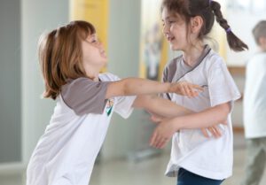 Selbstverteidigung für jedes Alter 1 WingTsun Selbstverteidigung in Hamburg für Kinder ab 8 Jahren